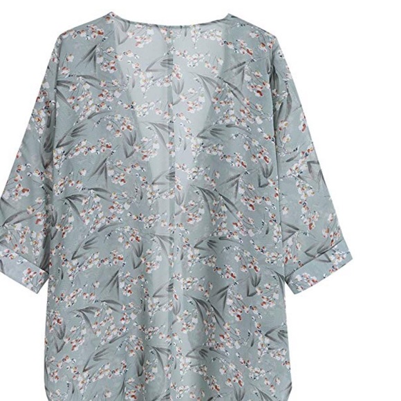 NWOT Chiffon Floral Kimono - Picture 2 of 7